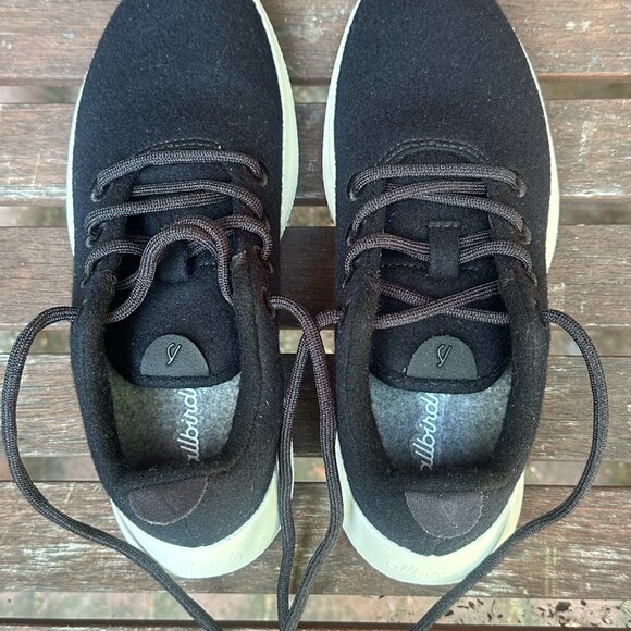 Allbirds women's black Wool Runners in box Size 6 - Picture 1 of 9
